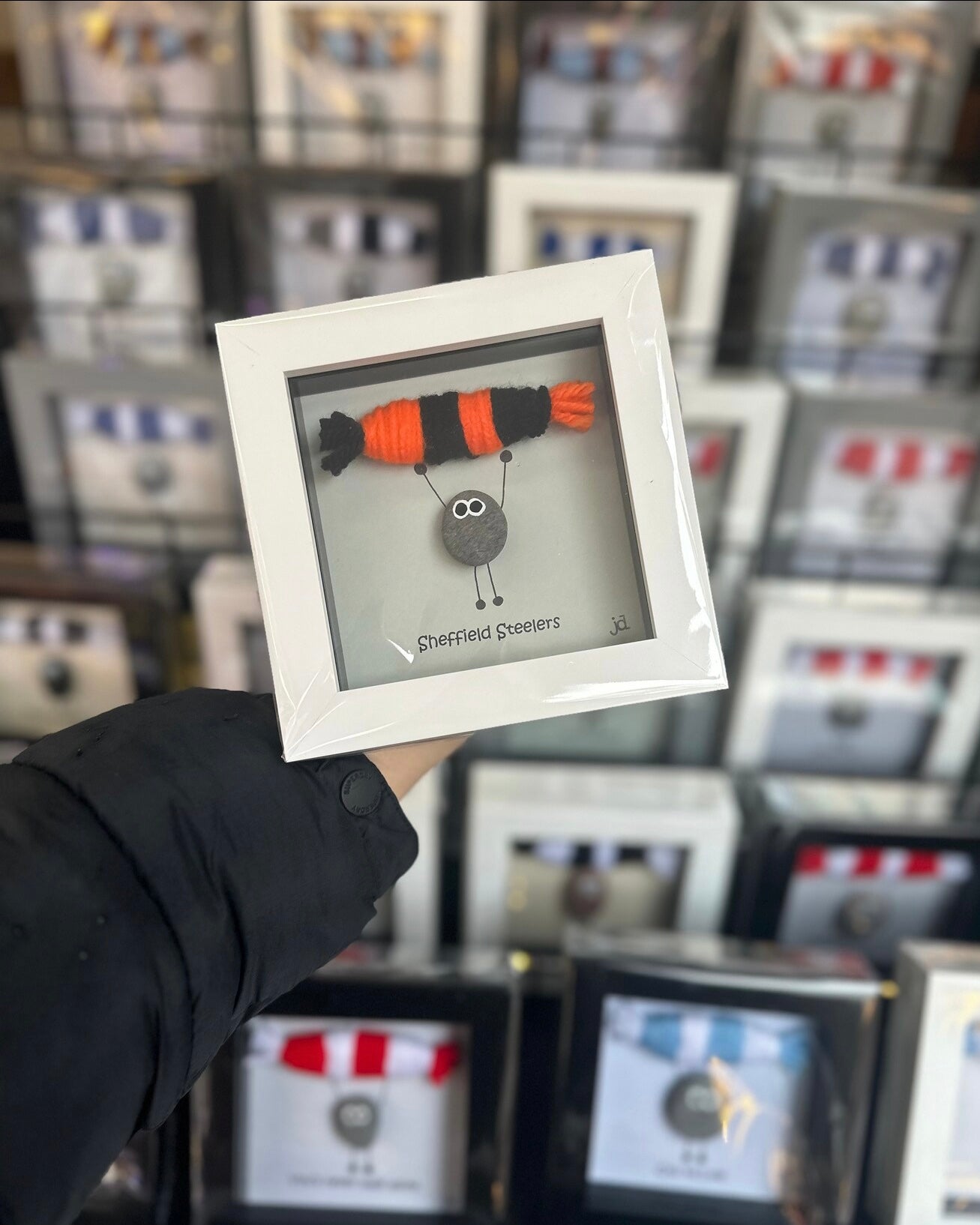 Sheffield Steelers Gift for Football Fan – Handmade Pebble Art Frame – Supporter Decor - Unique Keepsake